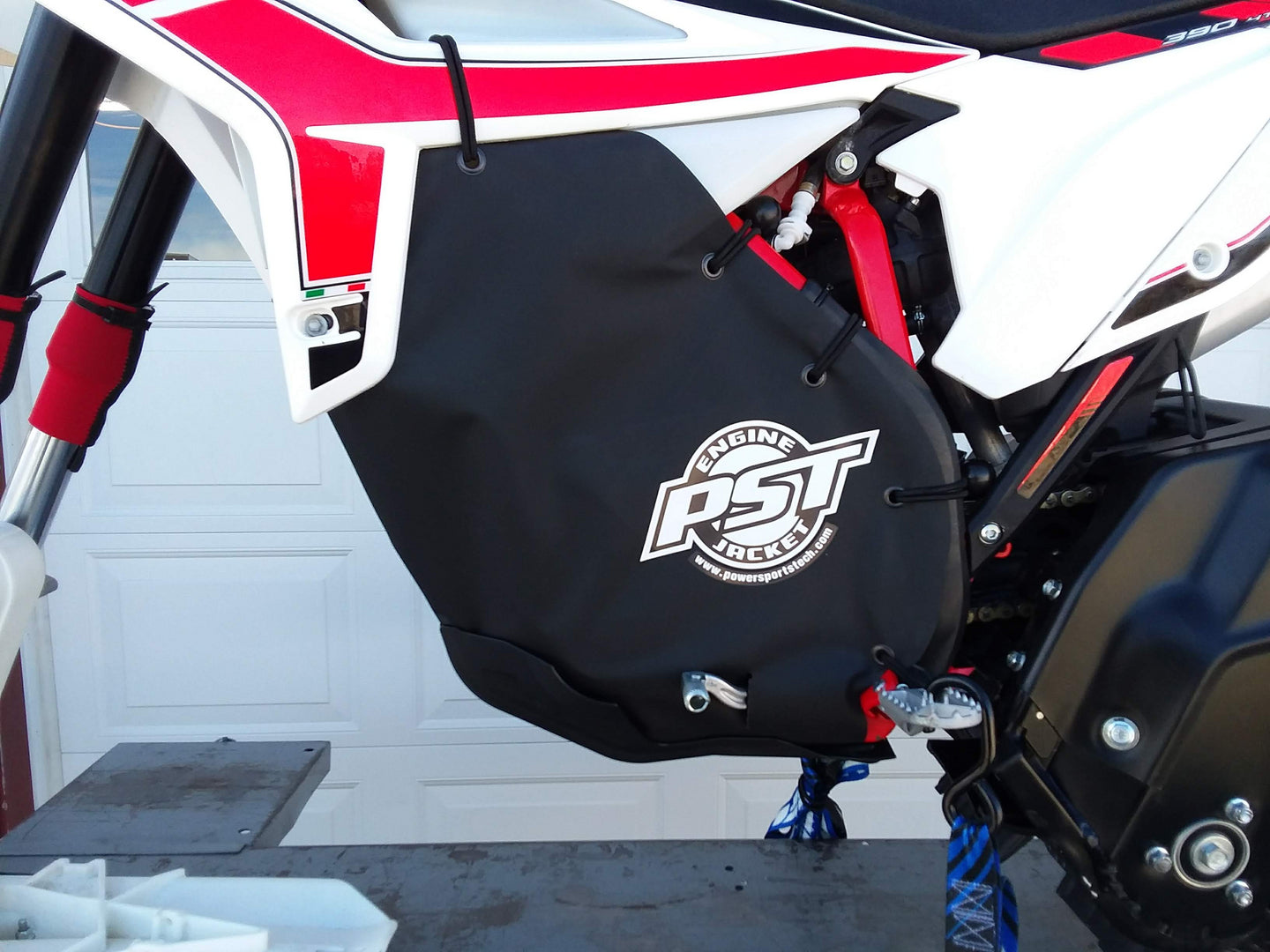 Engine Jacket PSTB05J
