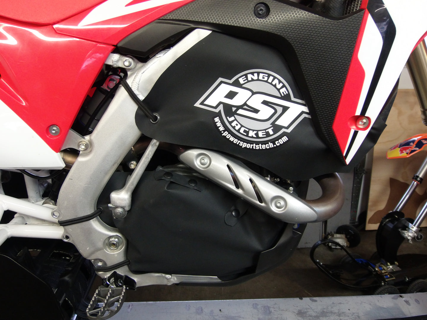 Engine Jacket PSTH05J