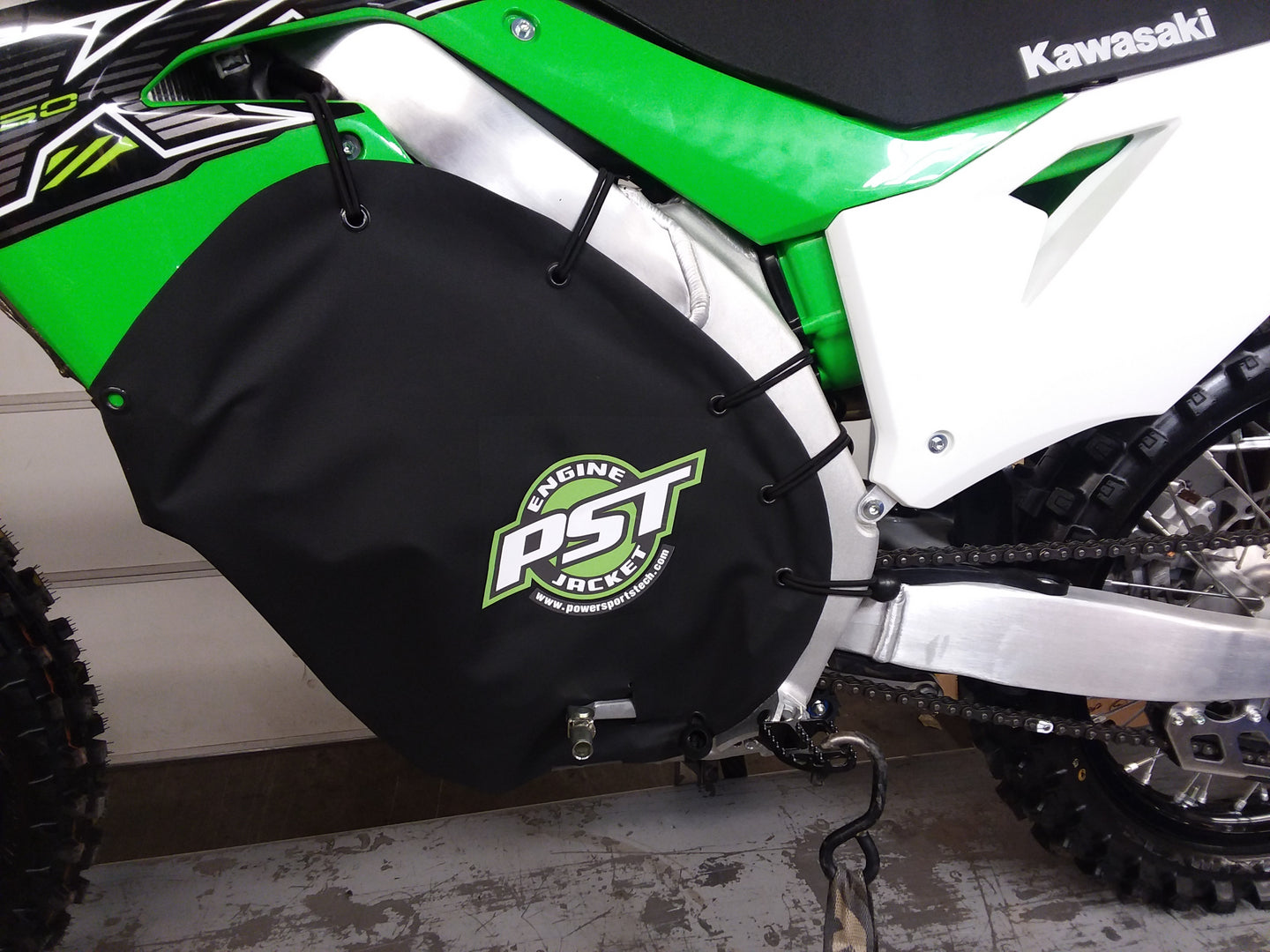 Engine Jacket PSTW10J