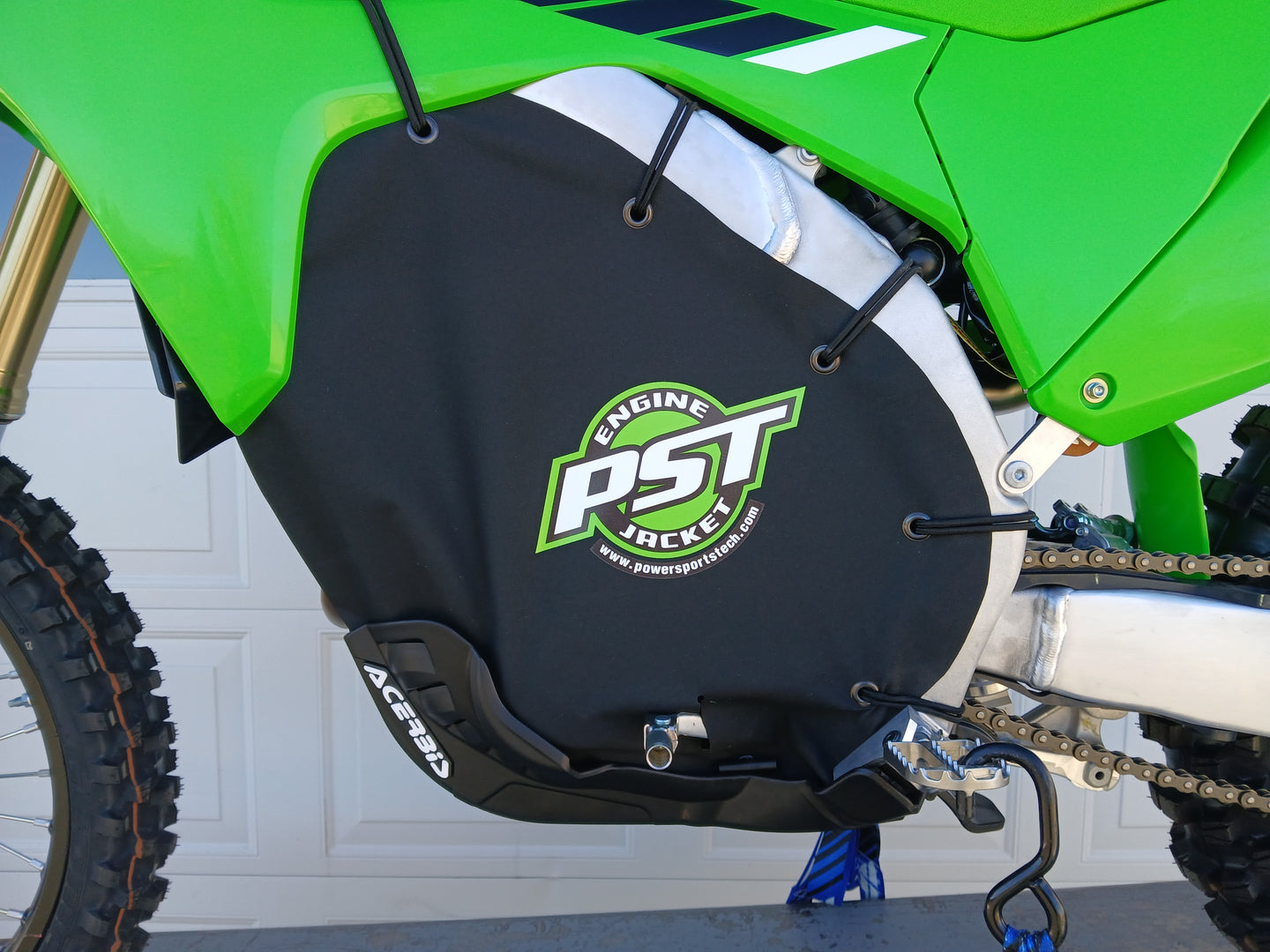 Engine Jacket PSTW10J